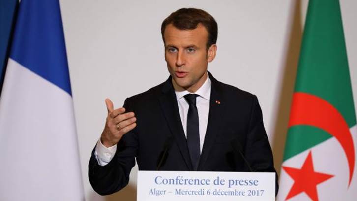 Le président Emmanuel Macron en visite en Algérie a voulu "tourner une page" avec le pays.